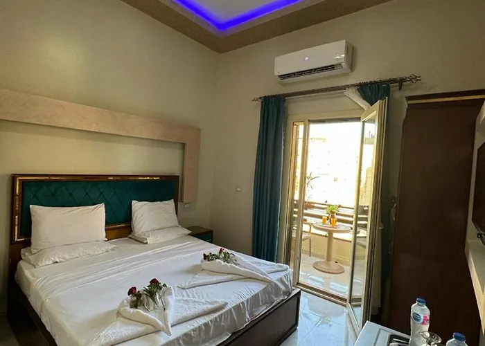 Golden Palace Hotel