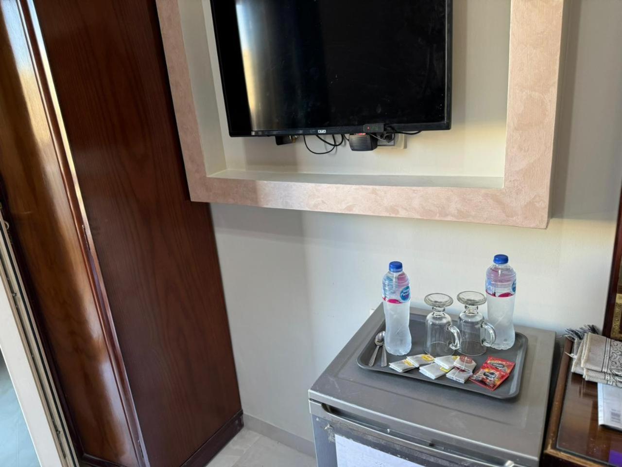 Golden Palace Hostal *