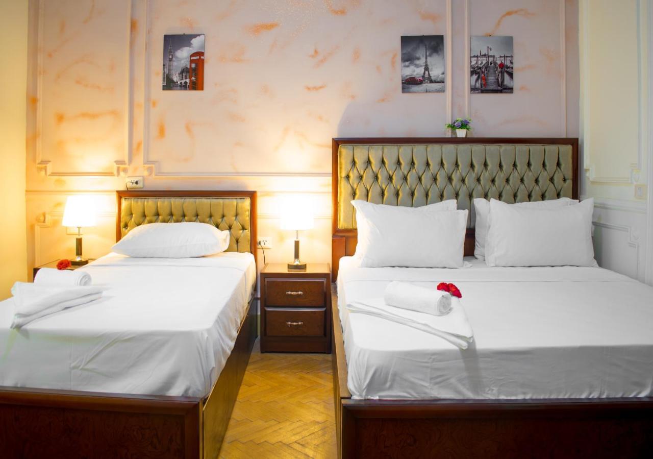 Golden Palace Hostal