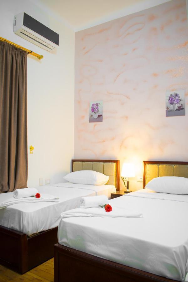 Hostel Golden Palace